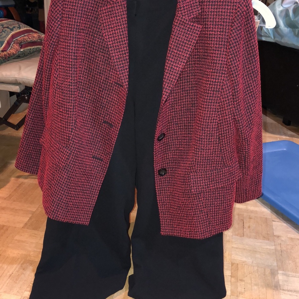 Women’s pants suit